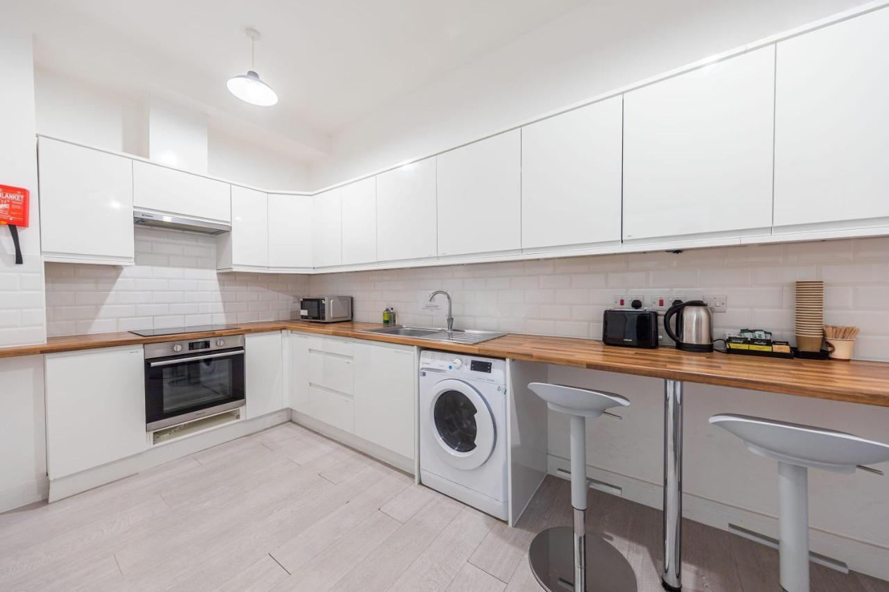 Functional Double With An Ensuite Toilet And Shower Near Tube And Bus Stations London Kültér fotó